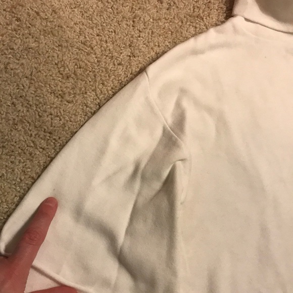 The Eagle’s Eye Long Sleeve Turtleneck - Picture 7 of 10